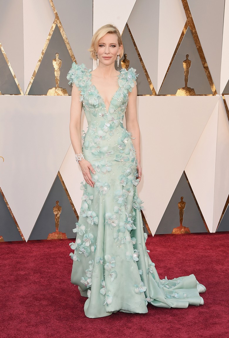 Oscars Les 20 plus belles tenues du Red Carpet