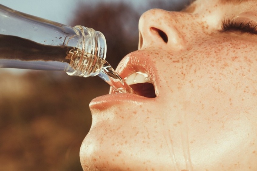 8 signes qui prouvent que vous ne buvez pas assez d'eau