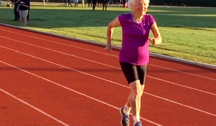 Cette femme de 101 ans reprend le running de compétition et nous en met plein les yeux !