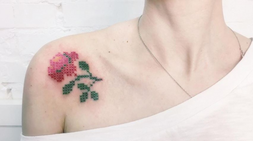 Le tatouage broderie : la nouvelle lubie dénichée sur Instagram