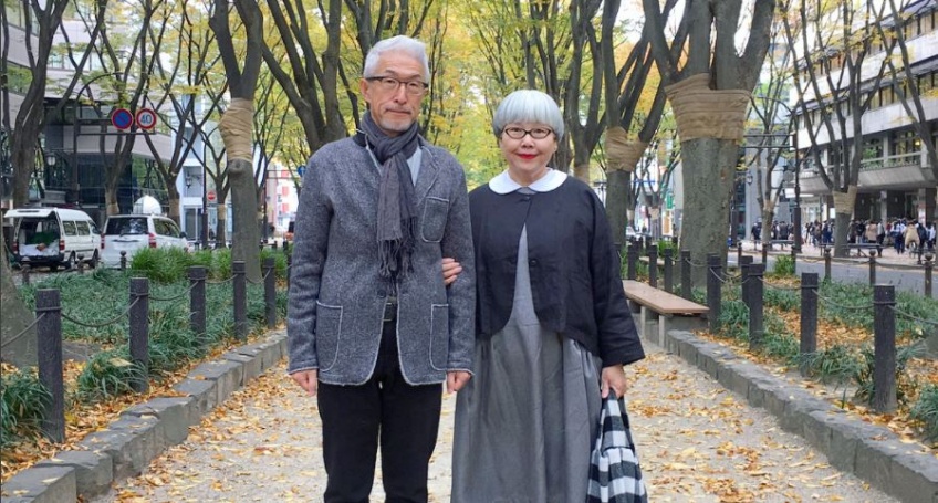 Ce couple de japonais coordonne ses tenues depuis presque 40 ans !