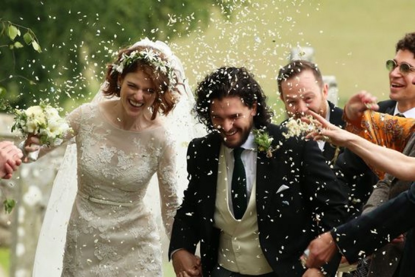 Kit Harington et Rose Leslie de Game of Thrones se sont mariés et les photos sont sublimes !