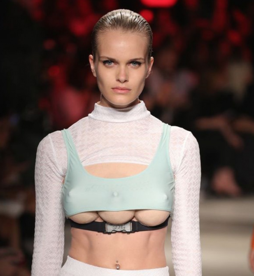 Alerte : Des mannequins à 3 seins ont fait le buzz lors de la Fashion Week de Milan !