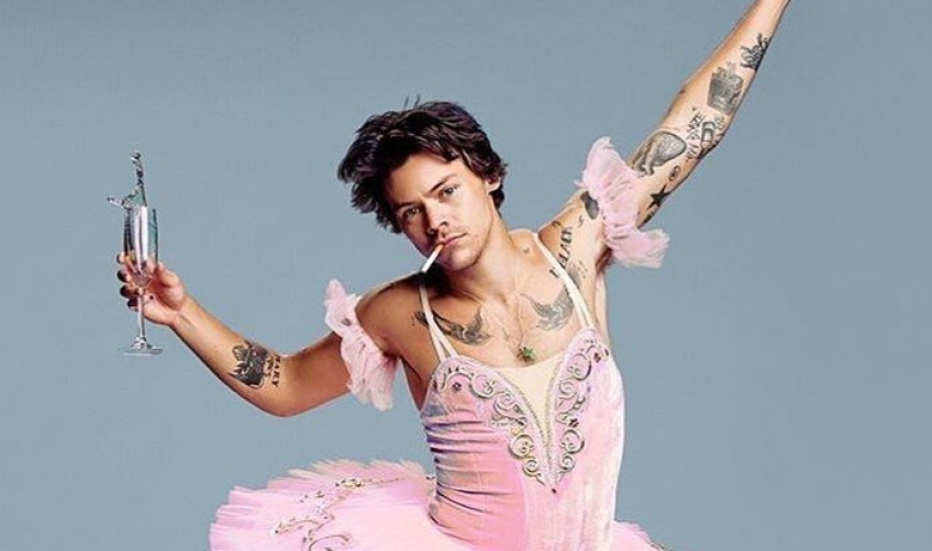 Harry Styles assume sa part de féminité en tutu rose et on ne peut qu'adorer !