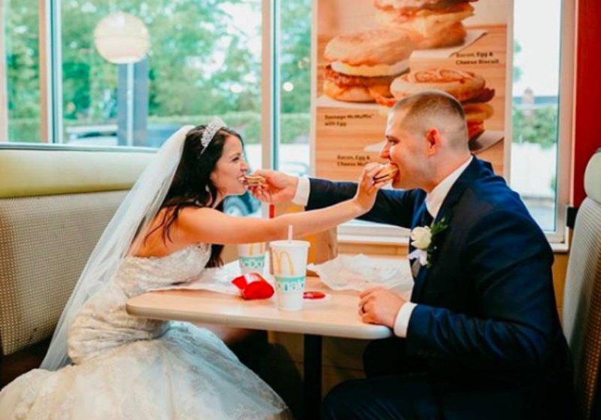 Se marier au McDonald's du quartier, c'est désormais possible !