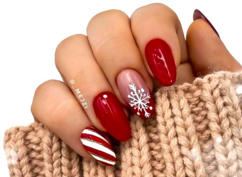 1. Nail Art Ideas for the Holidays - wide 6