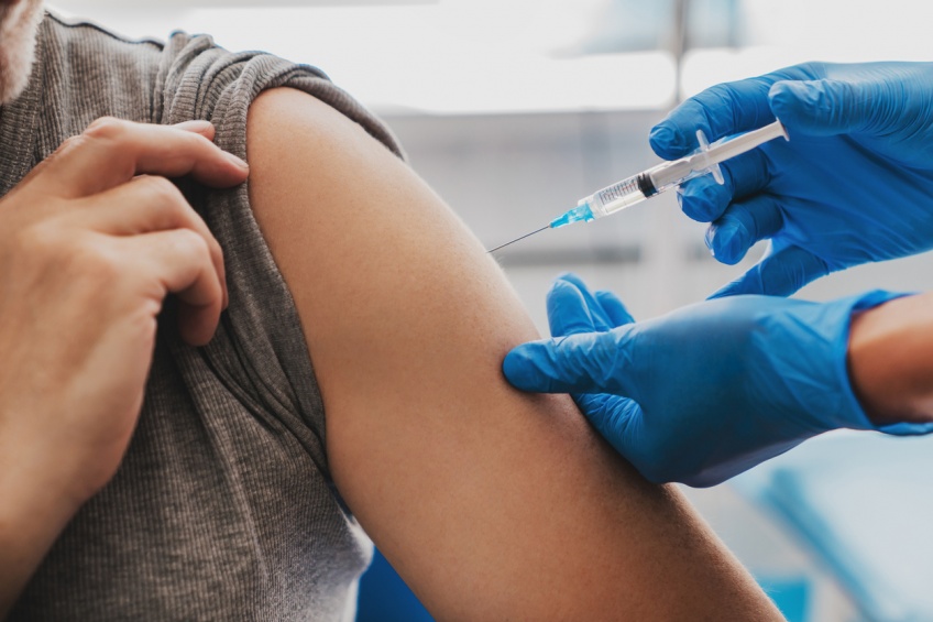 Covid-19 : La vaccination pourrait devenir obligatoire pour les soignants