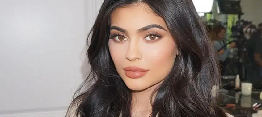 Kylie Jenner sans make-up dévoile sa peau au naturel !