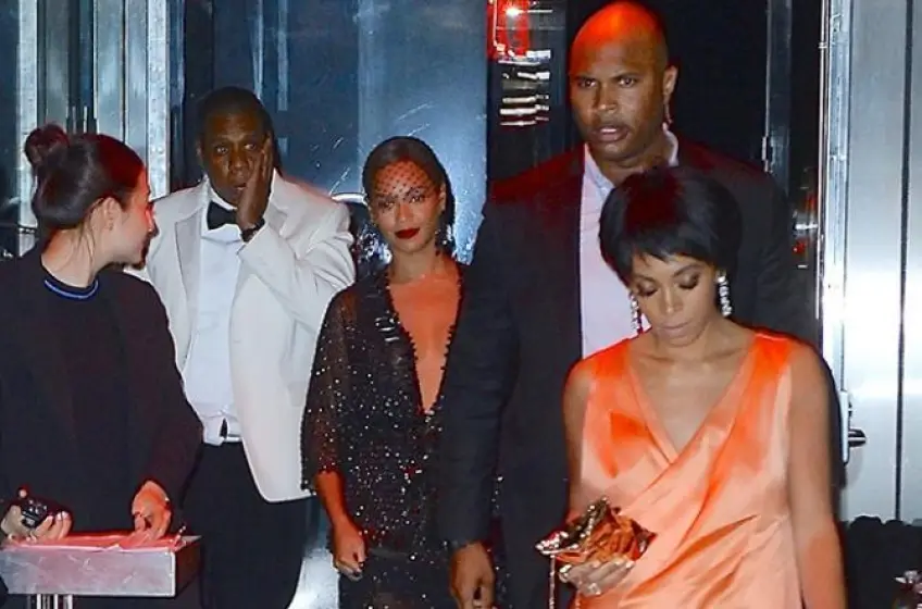 Scandaleuse : Cette fois où Solange Knowles a frappé Jay-Z devant Beyoncé