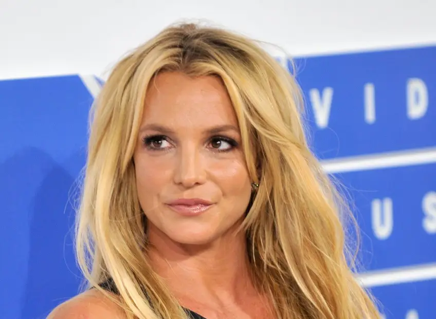 Britney Spears pose entièrement nue sur Instagram