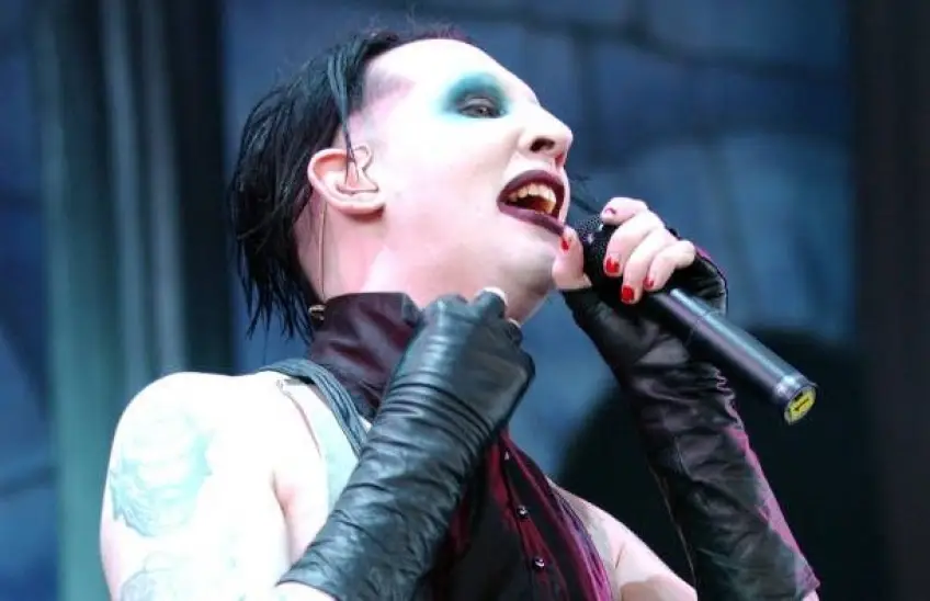 À quoi ressemble Marilyn Manson, la star du rock extrême, sans maquillage ?