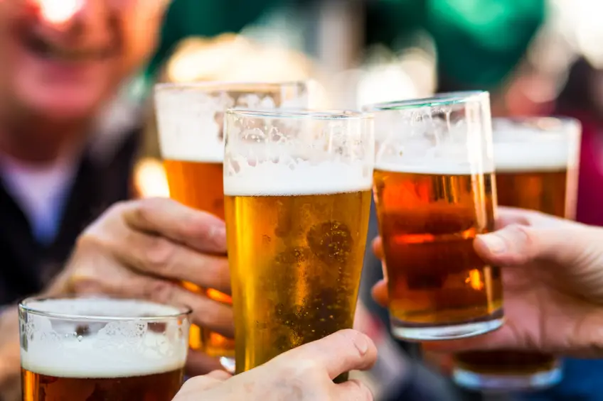 La consommation d'alcool, même très faible, aurait des conséquences vieillissantes sur le cerveau !