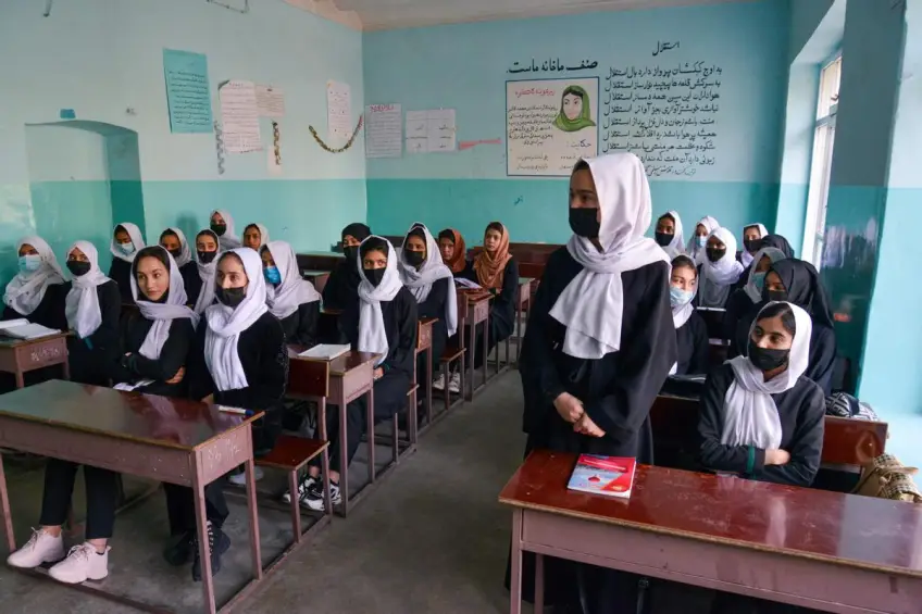 Afghanistan : les talibans ferment l'accès des collèges et des lycées aux filles