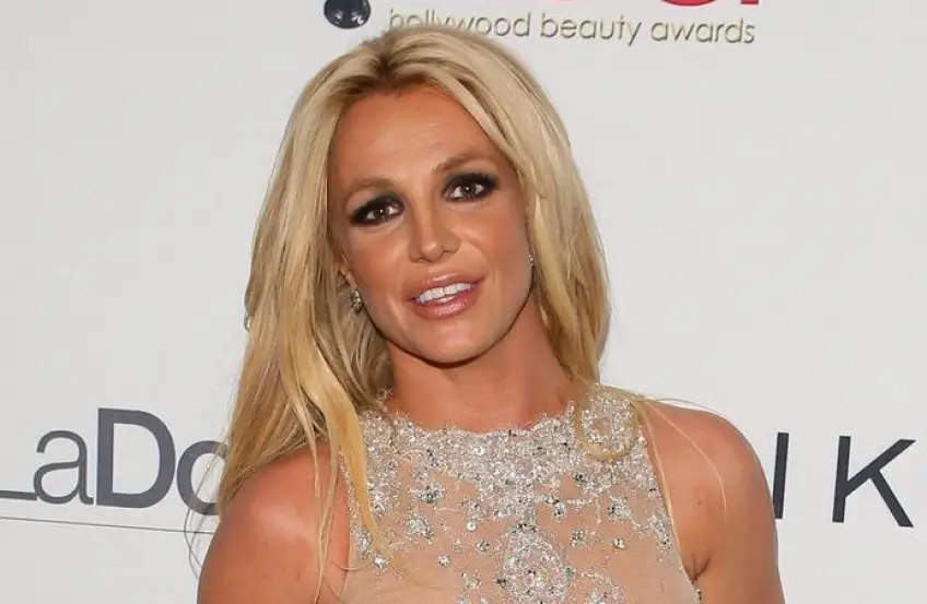 Britney Spears dévoile une première vidéo de son baby bump