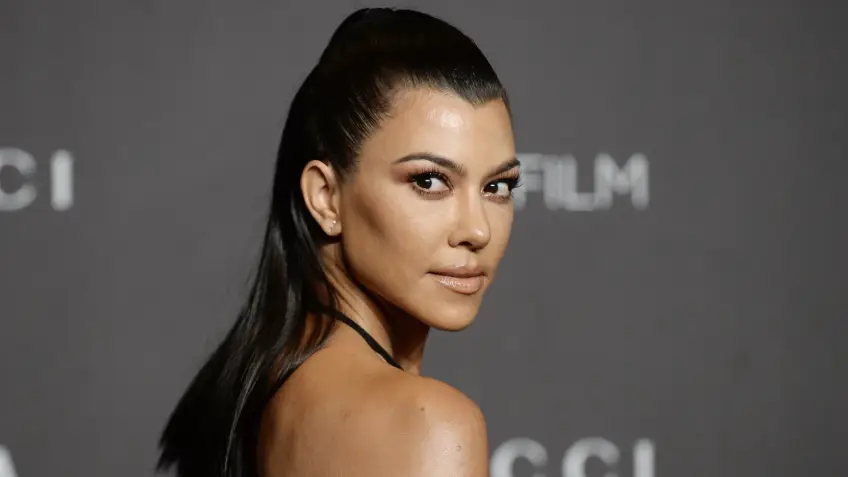 Kourtney Kardashian montre sa vraie peau sur des photos sans maquillage