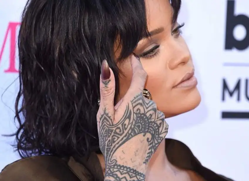 Tattoo Story : quelles significations derrière les tatouages de Rihanna ?