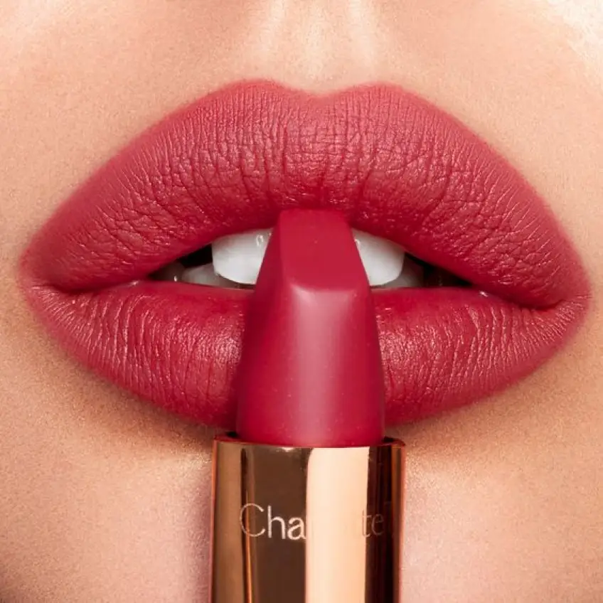 Testés et approuvés : les meilleurs rouges à lèvres si vous avez les lèvres sèches !