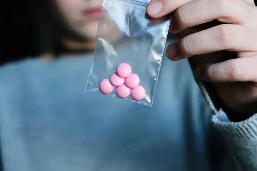 Selon une récente étude, de plus en plus de jeunes se droguent pour 'échapper à leurs problèmes'