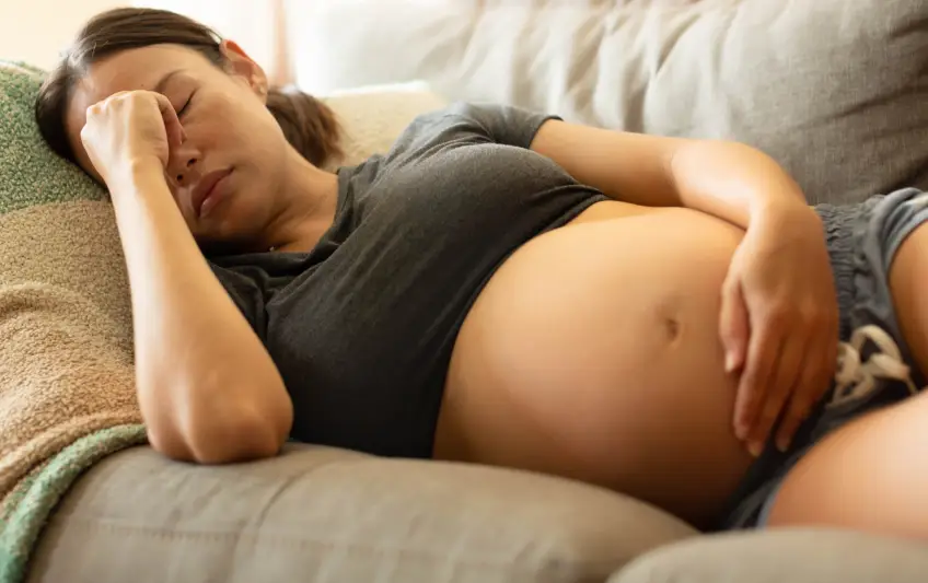 Nez de grossesse : Quel est ce symptôme qui fait le buzz sur TikTok ?