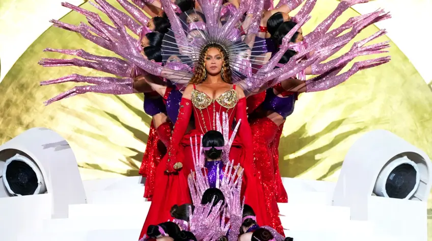 Beyoncé fait son grand retour sur scène avec un show sensationnel à Dubaï !