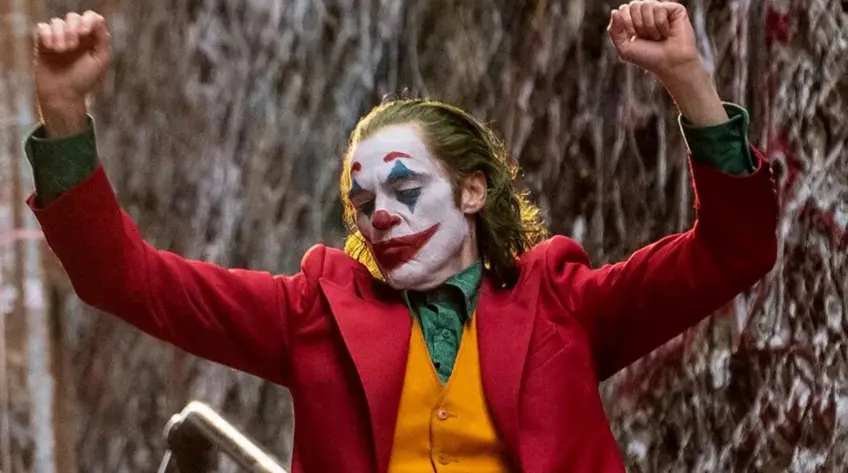 Les premières images de Lady Gaga en Harley Quinn dans le nouveau film The Joker : Folie à Deux