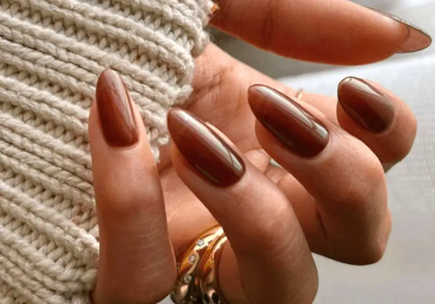 Chocolate Milk Nails : la nouvelle tendance vernis à ongles !