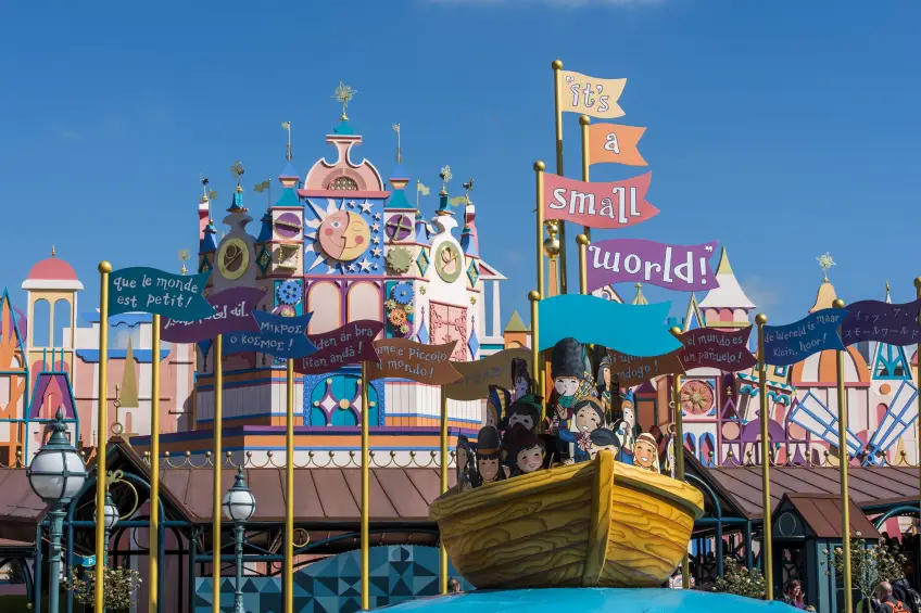 « It’s a small world » rouvre enfin ses portes à Disneyland Paris !