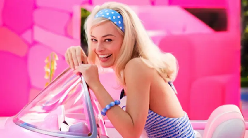 Une nouvelle bande-annonce du film Barbie est tombée et elle nous en met encore plein les yeux !