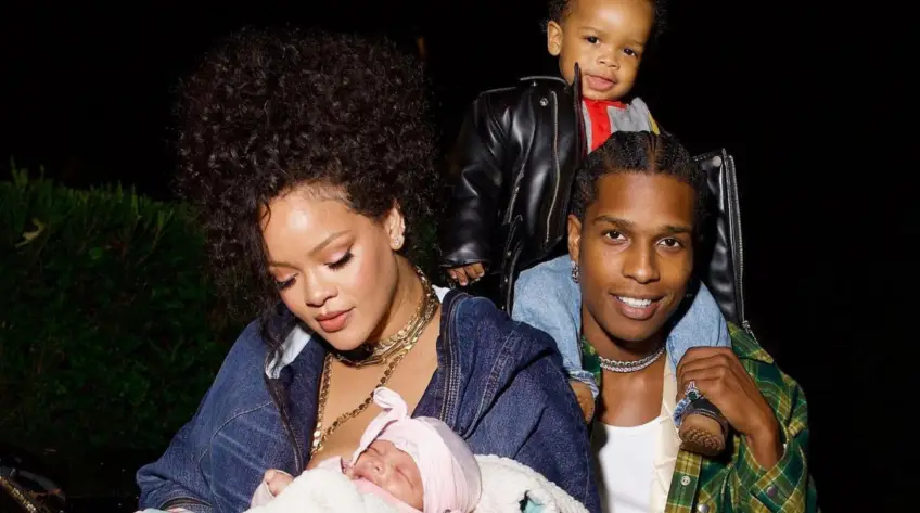 Rihanna et A$AP Rocky ont dévoilé les premières photos de leur fils Riot !