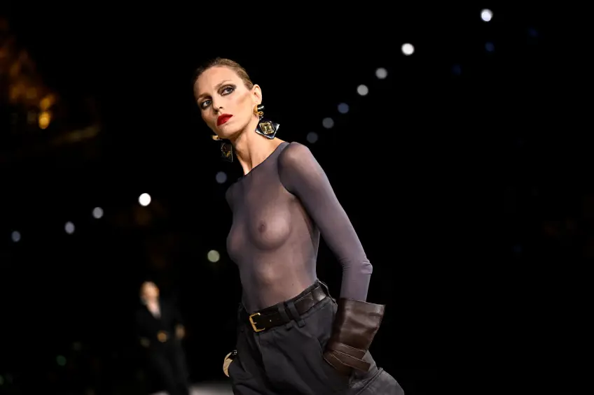 Fashion week 2023 : Tourbillon chic dans le passé chez Saint Laurent