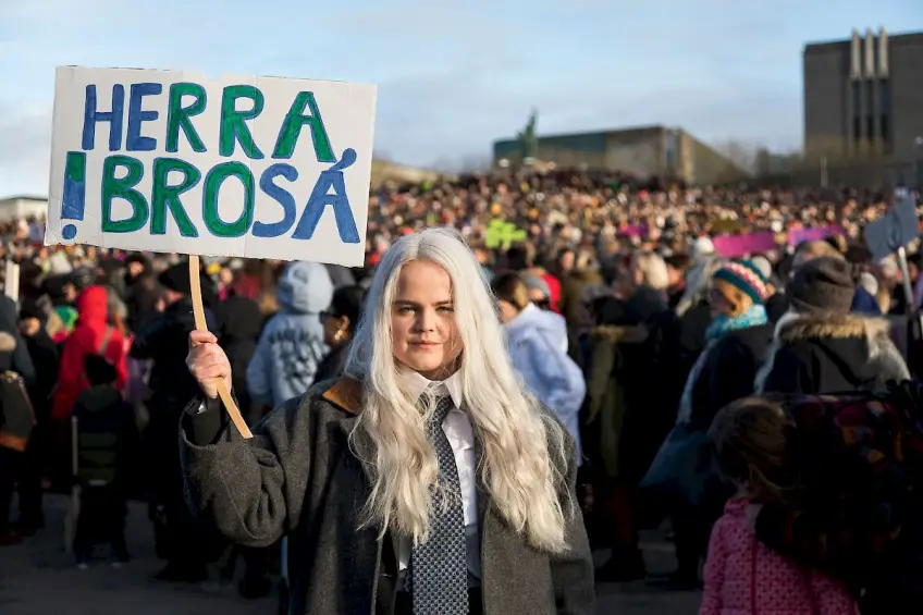En Islande, les femmes, dont la Première ministre, en grève pour obtenir l'égalité salariale