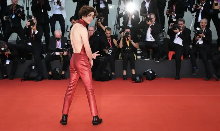 Les 10 looks de tapis rouge les plus marquants de Timothée Chalamet