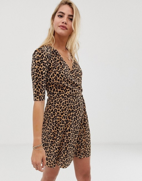 Asos - Robe courte imprimée léopard