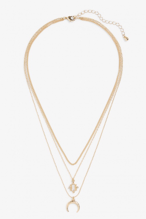 Gold layered necklace 