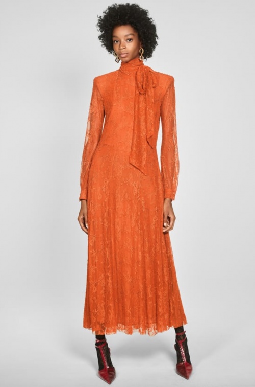Zara - Robe longue en dentelle orange