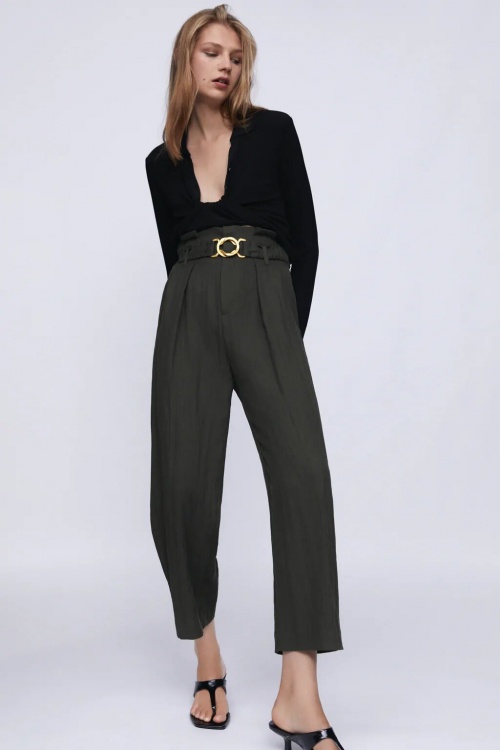 Zara - Pantalon à pinces et ceinture