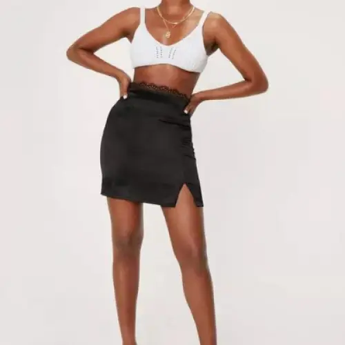 NastyGal - Mini jupe taille haute en dentelle