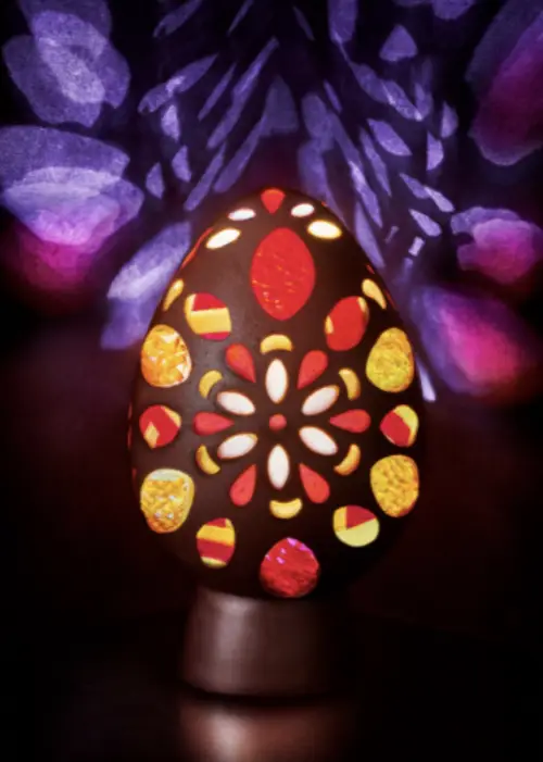 L’œuf de Pâques lumineux - Naraé Kim