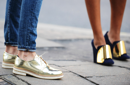 Inspiration street style chaussures dorees