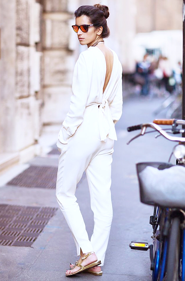 Street Style dos nu total look blanc