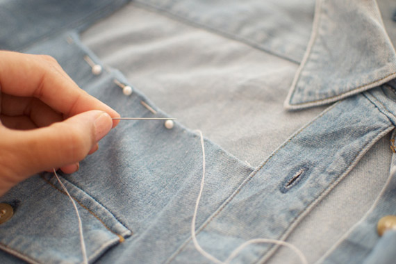 Comment customiser sa chemise en jean 