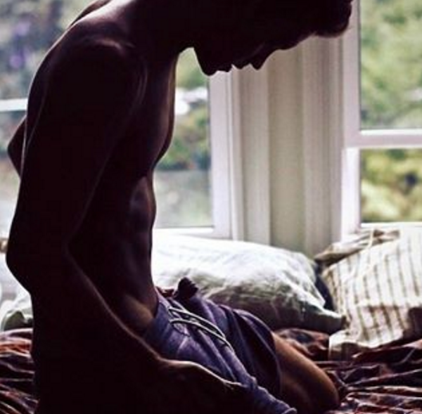 Hot Dudes In beds : le compte instagram qui va vous donner encore plus envie de rester au lit
